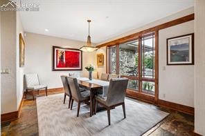 2455 Stratton Forest Heights