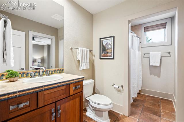 2455 Stratton Forest Heights