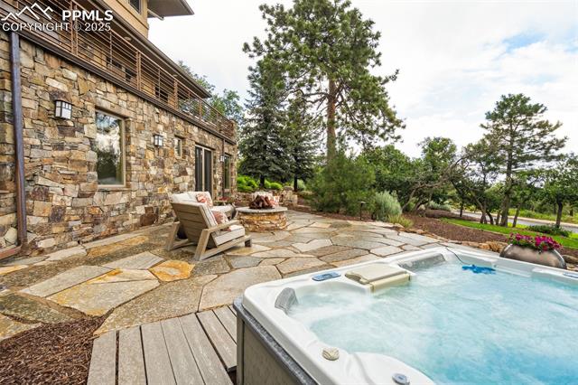 2455 Stratton Forest Heights