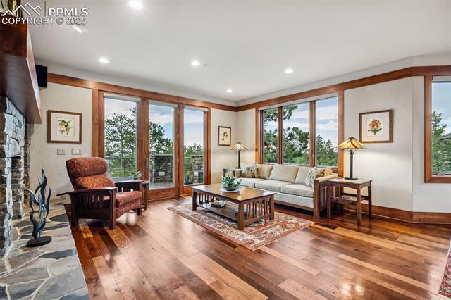 2455 Stratton Forest Heights