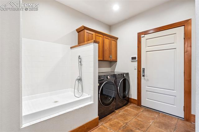 2455 Stratton Forest Heights