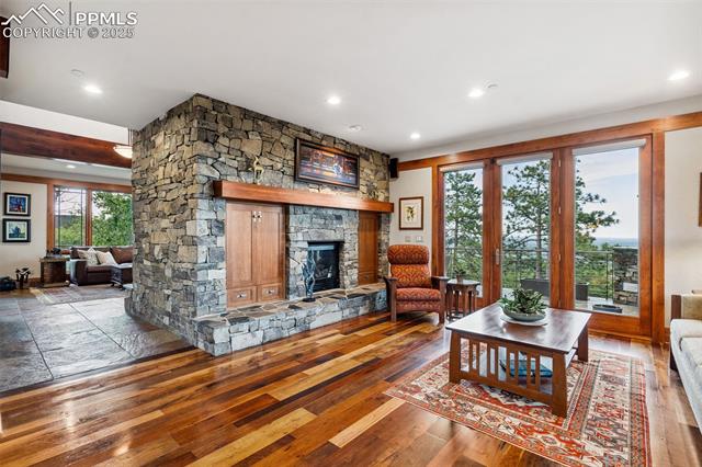 2455 Stratton Forest Heights
