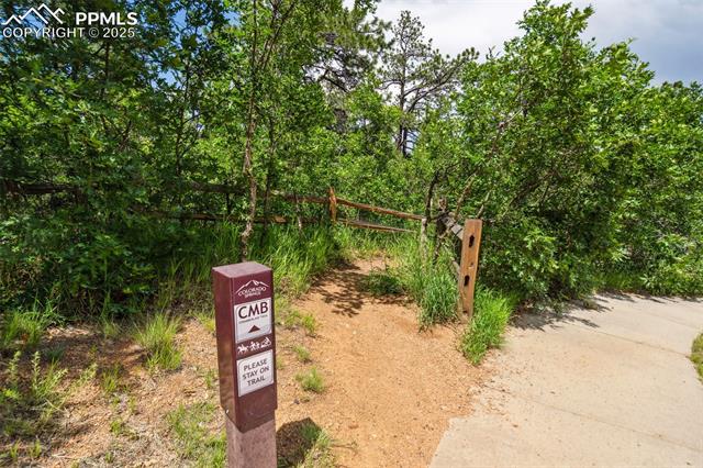 2455 Stratton Forest Heights