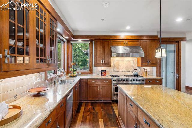 2455 Stratton Forest Heights