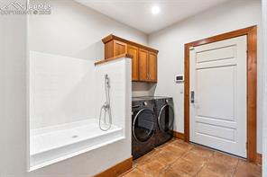 2455 Stratton Forest Heights