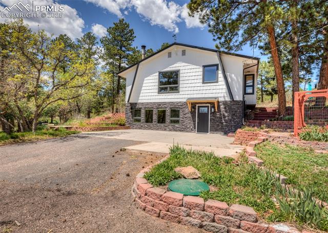 1030 Hidden Valley Road