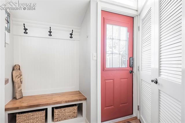 11 E Del Norte Street