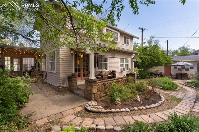 11 E Del Norte Street