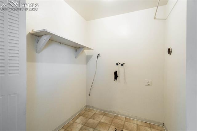 7240 Sullivan Circle