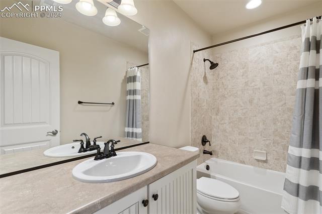 2127 Villa Creek Circle