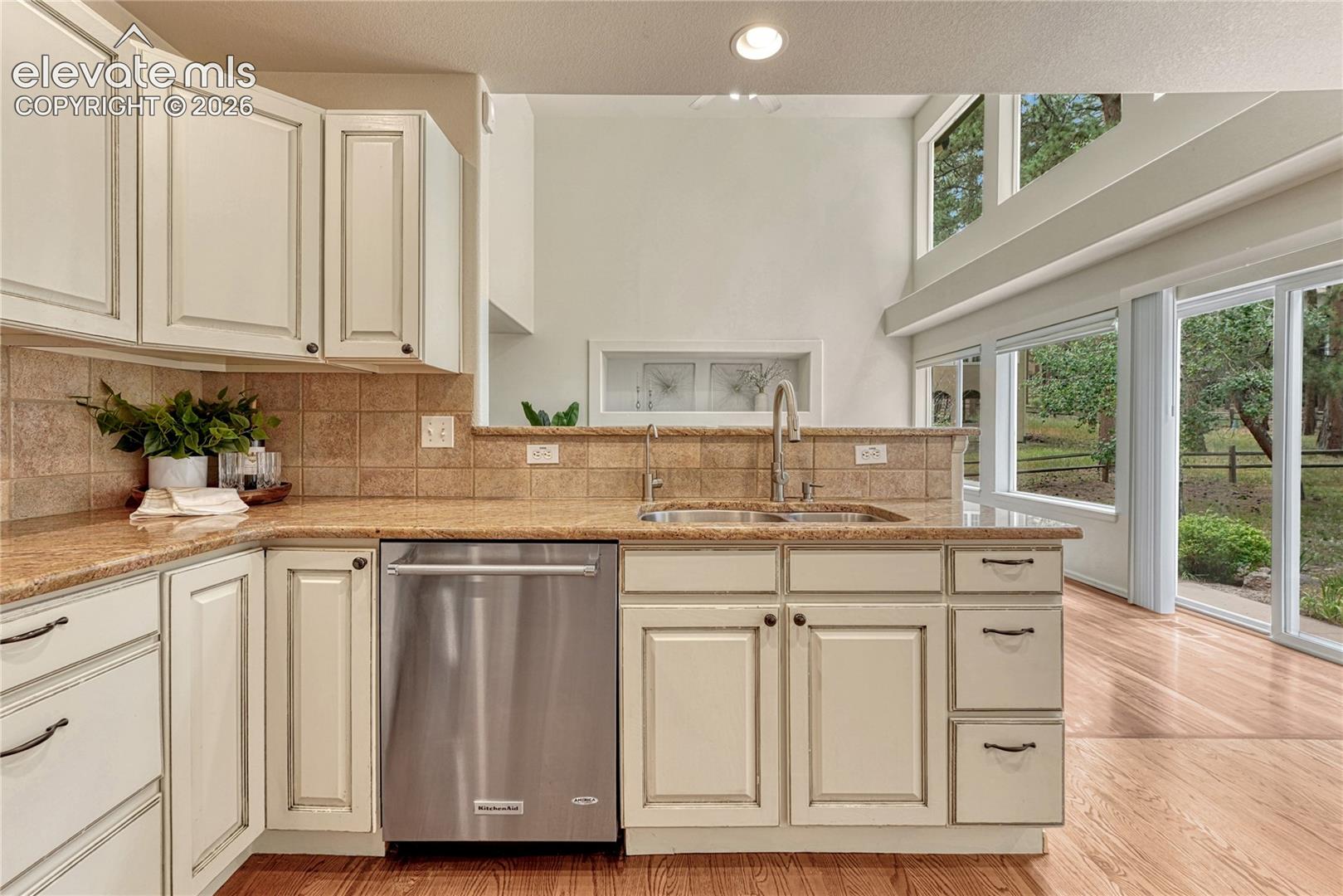 15849 Longmeadow Lane