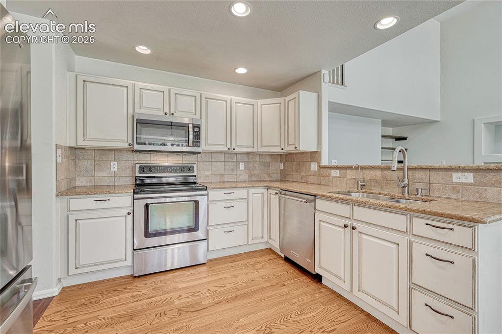 15849 Longmeadow Lane