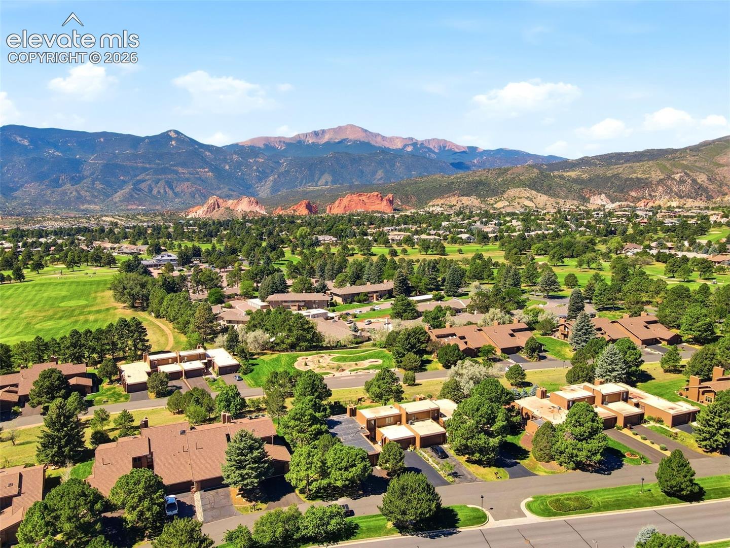 1060 Hill Circle