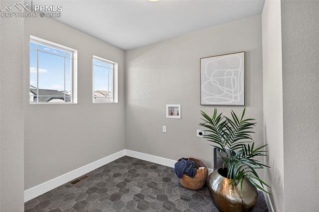 6429 Deco Drive