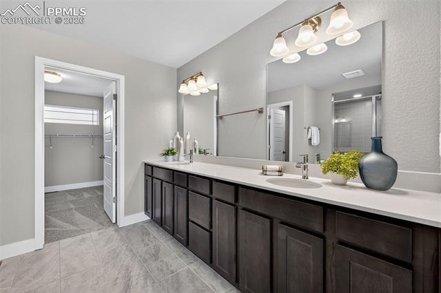 6429 Deco Drive