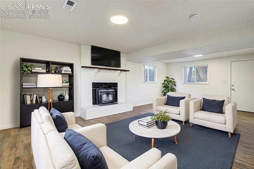 7240 Sullivan Circle