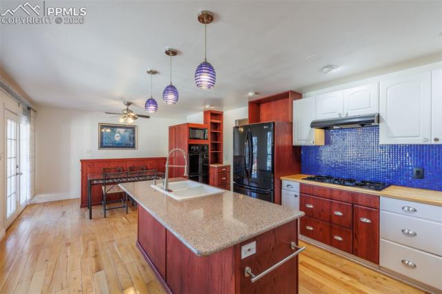 2211 Monteagle Street