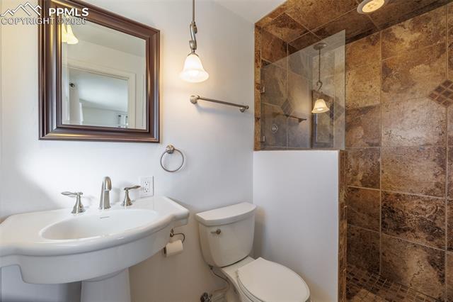 2211 Monteagle Street