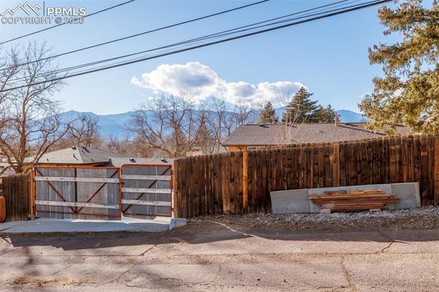 2211 Monteagle Street