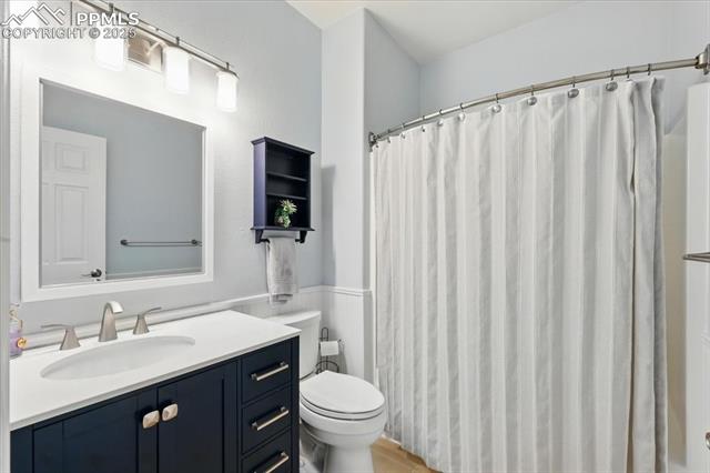 7043 Bonnie Brae Lane