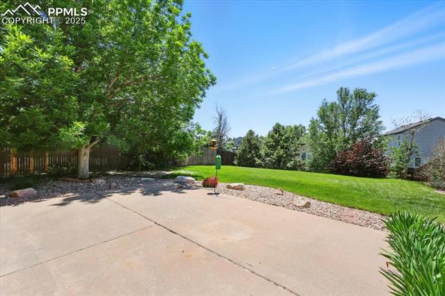 7043 Bonnie Brae Lane