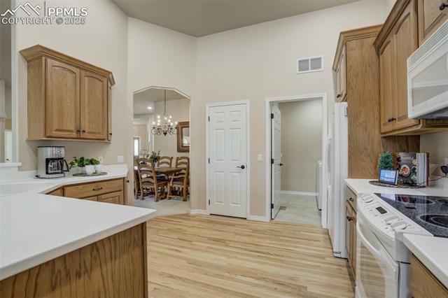 14401 Eagle Villa Grove