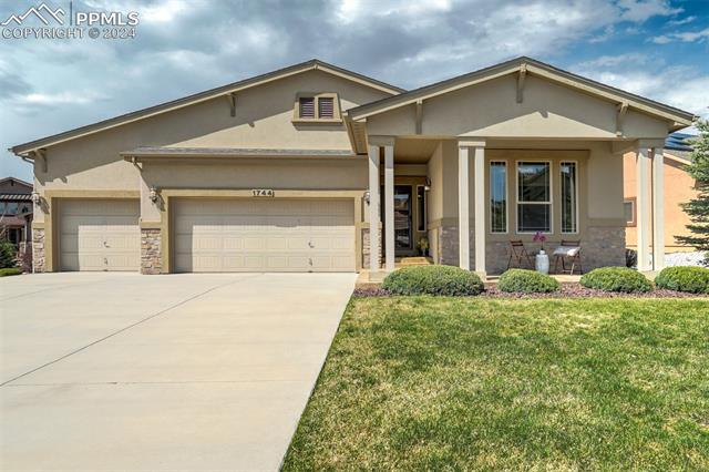 1744 Valley Stream Court