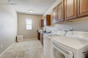 1744 Valley Stream Court