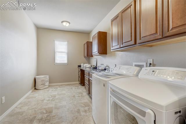 1744 Valley Stream Court