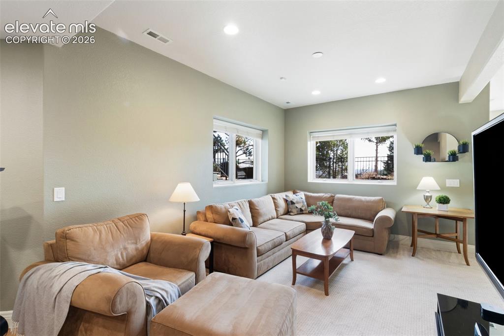 7615 Dante Way