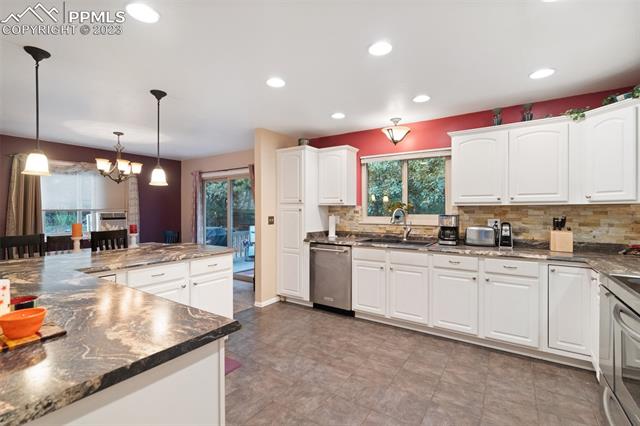 6985 Mikado Lane