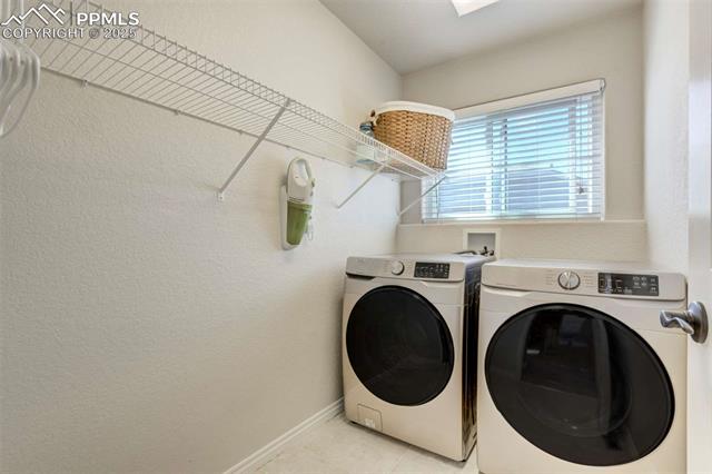 1944 Queens Canyon Court