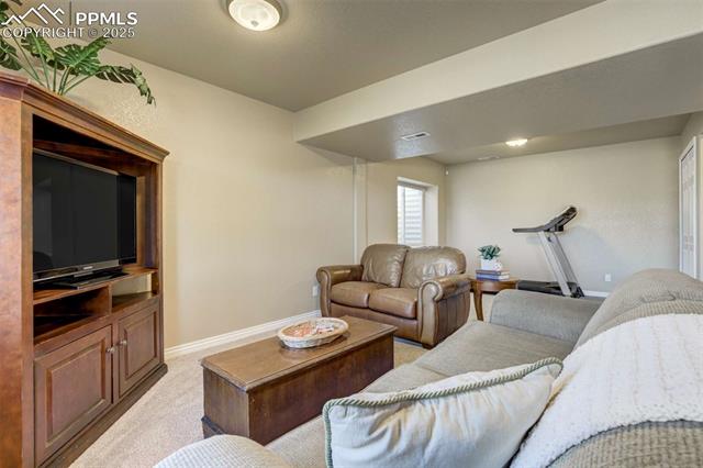 1944 Queens Canyon Court