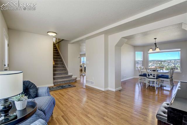 1944 Queens Canyon Court