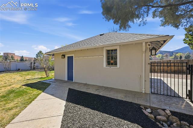 1411 Mesa Avenue