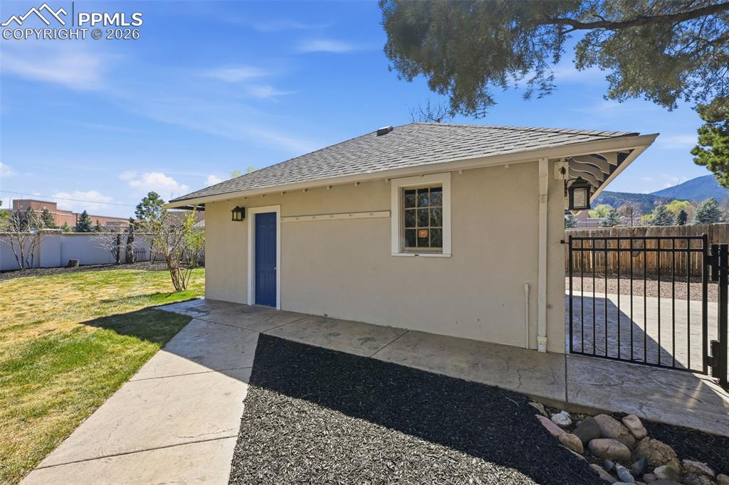 1411 Mesa Avenue