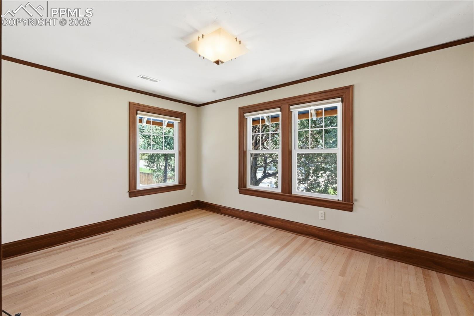 1411 Mesa Avenue