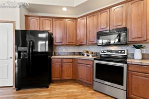 8746 Country Creek Trail