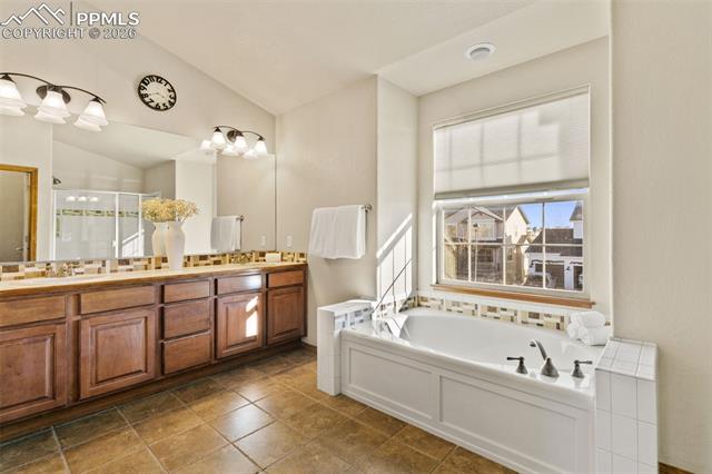 8746 Country Creek Trail