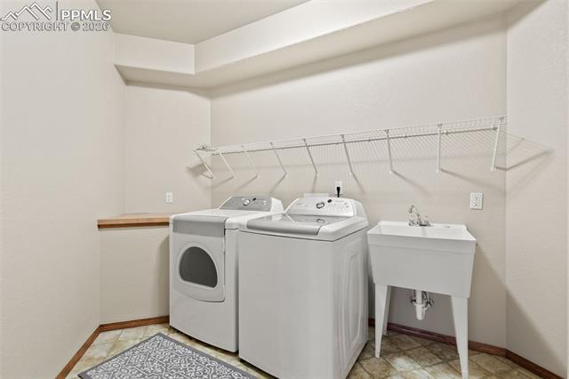 8746 Country Creek Trail