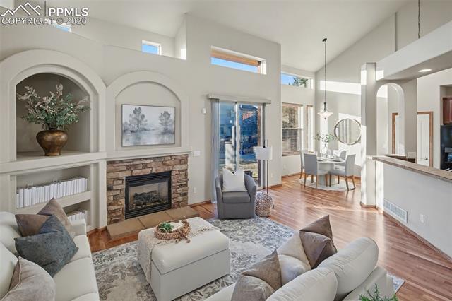 8746 Country Creek Trail