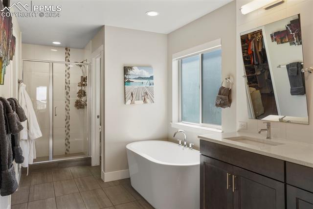 4513 Hanging Lake Circle