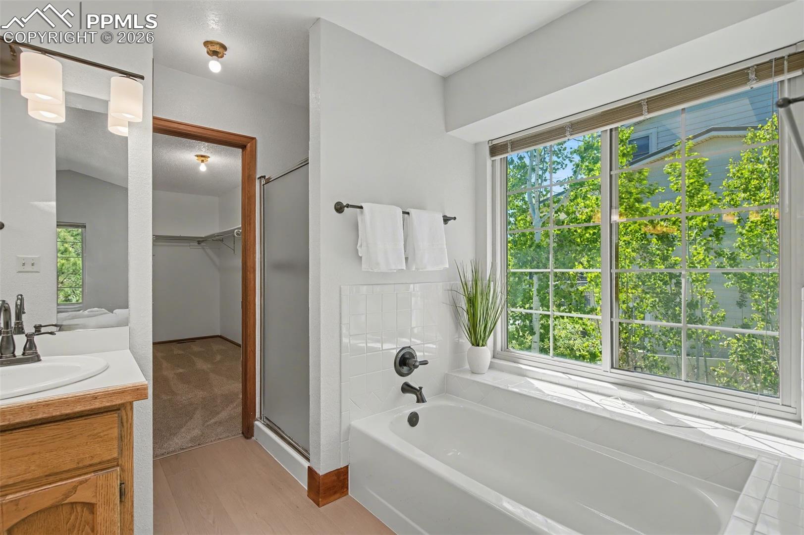5376 Cliff Point Circle