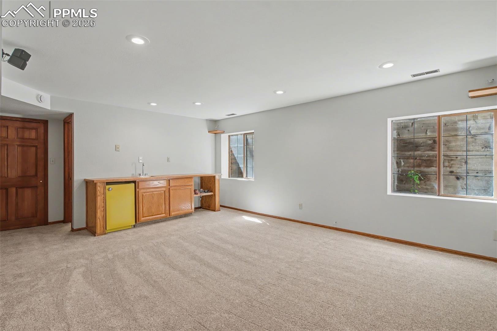 5376 Cliff Point Circle