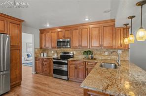 5376 Cliff Point Circle