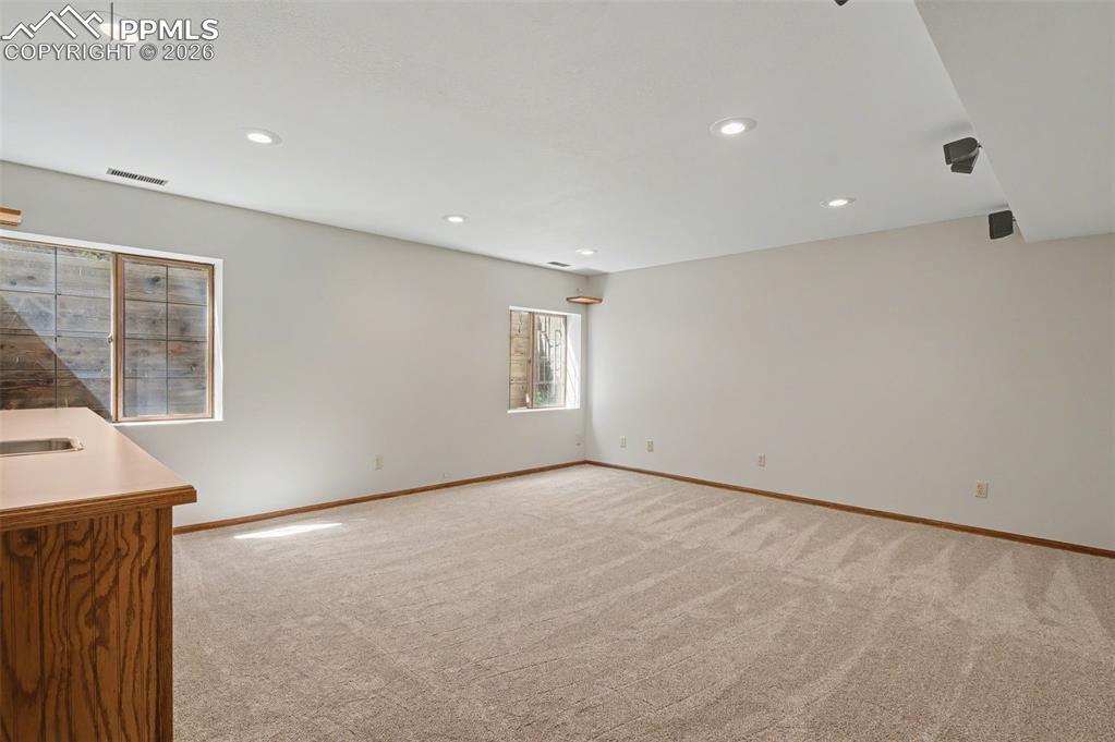 5376 Cliff Point Circle