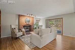 5376 Cliff Point Circle