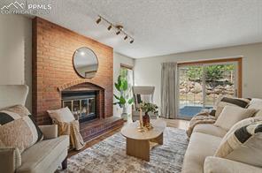 5376 Cliff Point Circle