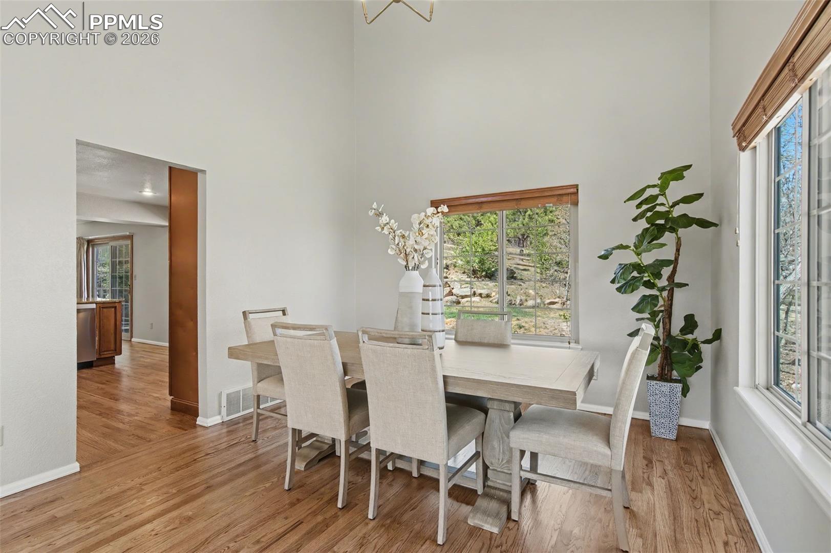 5376 Cliff Point Circle
