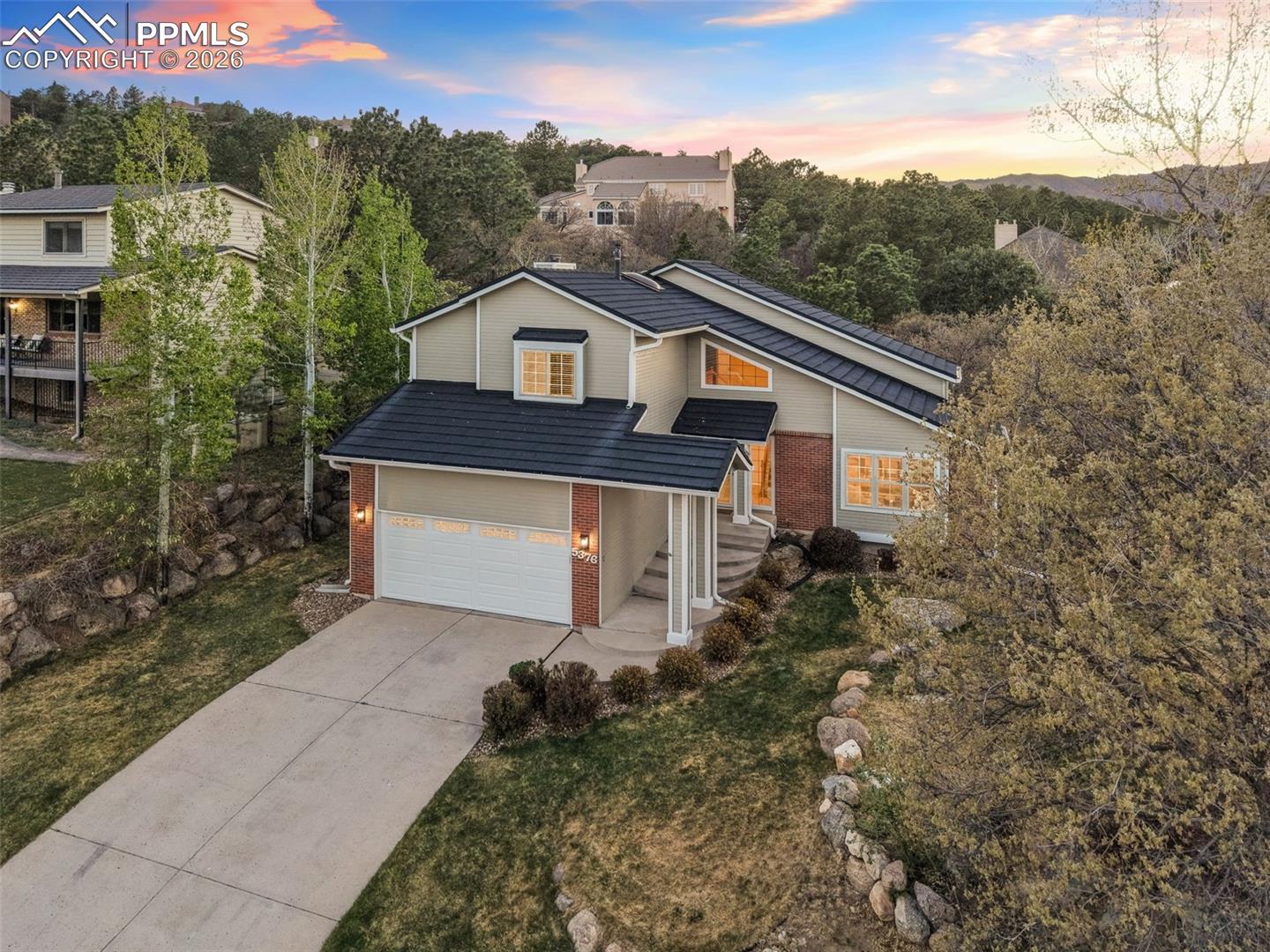5376 Cliff Point Circle